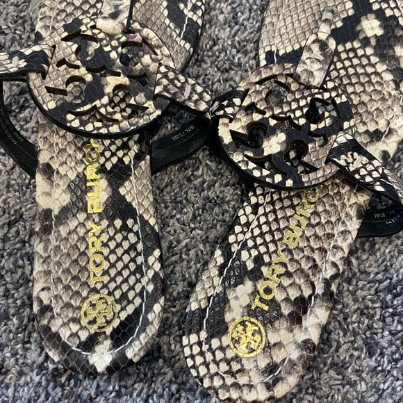 SOLD ✨NWOT Tory Burch Miller sandals - Picture 2 of 2